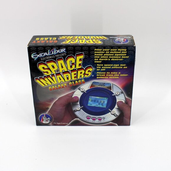 Space Invaders Galaxy Class by Excalibur - Picture 2 of 2